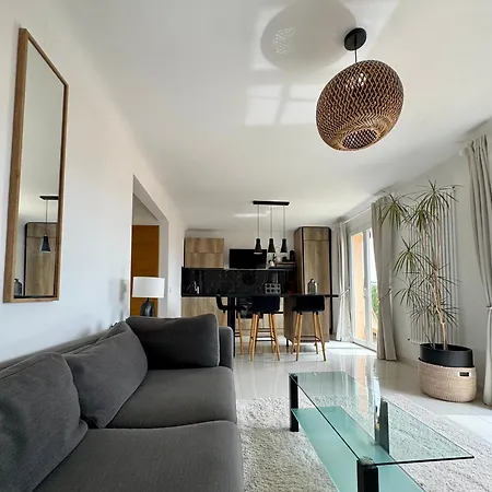 Apartamento Dernier étage, Vue Panoramique Colline Du Château!