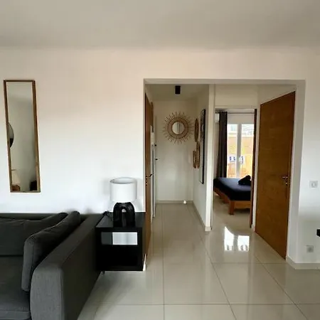 Dernier Etage, Vue Panoramique Colline Du Chateau! 아파트 니스